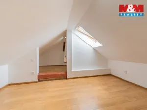 Pronájem atypického bytu, Sokolov, Staré náměstí, 200 m2