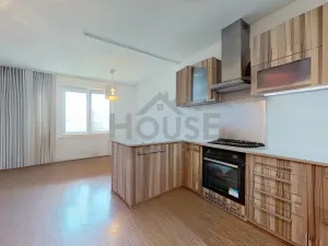 Pronájem bytu 2+kk, Praha - Vršovice, Karpatská, 49 m2