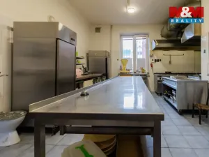 Prodej obchodního prostoru, Kravaře, Opavská, 1355 m2