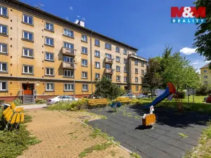 Prodej bytu 2+1, Pardubice - Zelené Předměstí, Čs. armády, 65 m2