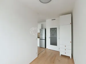 Pronájem bytu 1+kk, Praha - Hostivař, U továren, 34 m2