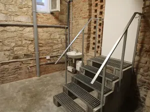 Pronájem výrobních prostor, Praha - Žižkov, Husitská, 57 m2