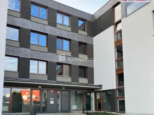 Pronájem bytu 1+kk, Praha - Dolní Chabry, Ústecká, 37 m2