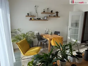 Pronájem bytu 1+kk, Praha - Dolní Chabry, Ústecká, 37 m2