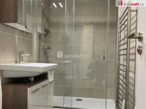 Pronájem bytu 1+kk, Praha - Dolní Chabry, Ústecká, 37 m2