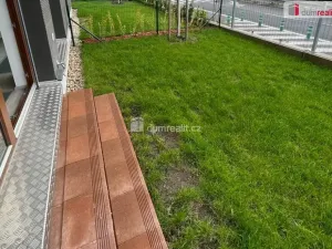 Pronájem bytu 1+kk, Praha - Dolní Chabry, Ústecká, 37 m2