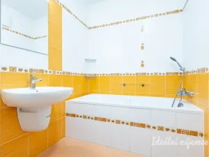 Pronájem bytu 2+kk, Praha - Háje, Jurkovičova, 69 m2