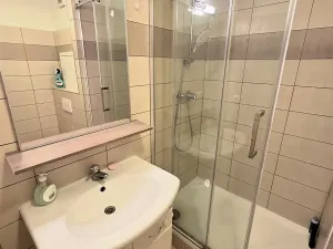 Pronájem bytu 2+kk, Praha - Kobylisy, Třeboradická, 48 m2