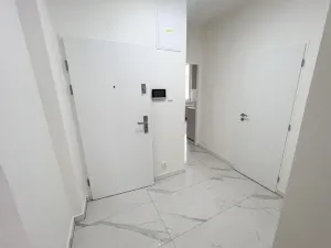 Pronájem bytu 2+1, Karlovy Vary, Koptova, 76 m2