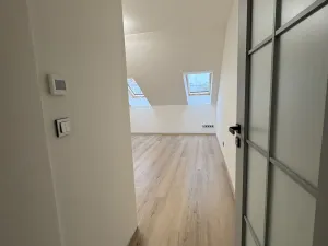 Pronájem bytu 2+kk, Praha - Libeň, Kotlaska, 45 m2