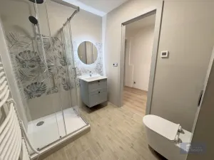 Pronájem bytu 2+kk, Praha, Kotlaska, 58 m2