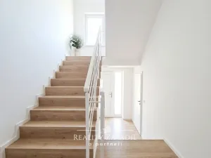 Prodej rodinného domu, Pardubice - Zelené Předměstí, Konečná, 180 m2