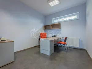 Pronájem kanceláře, Jesenice, Nákupní, 77 m2