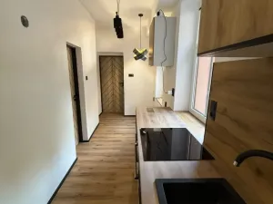 Pronájem bytu 1+1, Jablonec nad Nisou, Podhorská, 30 m2