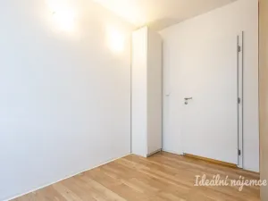Pronájem bytu 1+1, Praha - Bohnice, Cafourkova, 32 m2