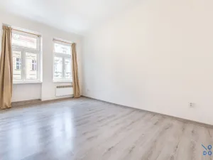 Pronájem bytu 1+1, Praha - Žižkov, Husitská, 28 m2