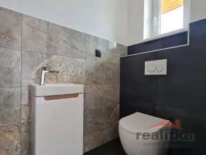 Prodej rodinného domu, Velká Polom, Osvoboditelů, 185 m2