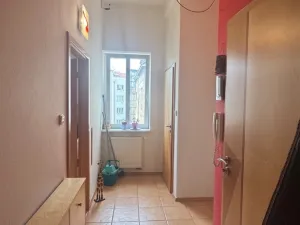 Pronájem bytu 1+1, Praha, U libeňského pivovaru, 57 m2