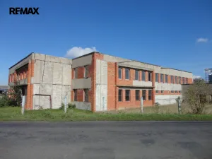 Prodej obchodního prostoru, Oskořínek, Chlebská, 1600 m2