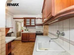 Prodej rodinného domu, Praha - Lipence, V roklích, 160 m2