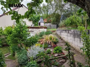 Prodej rodinného domu, Praha - Lipence, V roklích, 160 m2