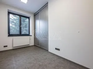 Pronájem bytu 4+kk, Praha - Strašnice, Květnická, 79 m2