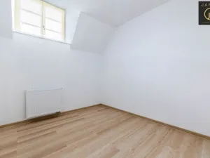 Prodej bytu 2+kk, Jáchymov, náměstí Republiky, 34 m2