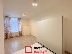Pronájem bytu 1+kk, Olomouc, Dobrovského, 50 m2