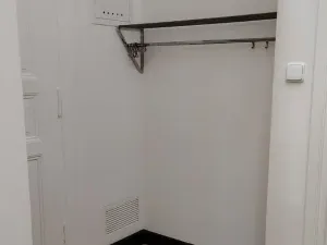 Pronájem bytu 1+kk, Praha - Nové Město, Hálkova, 31 m2