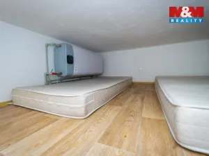 Pronájem bytu 1+kk, Holice, Husova, 38 m2
