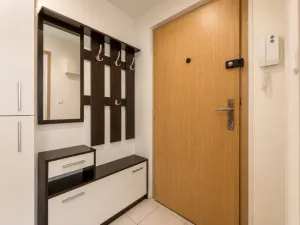 Prodej bytu 2+kk, Praha - Bohnice, Poznaňská, 37 m2