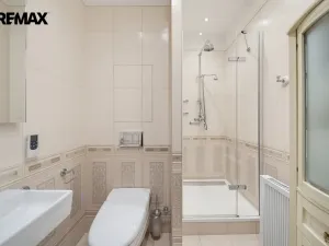 Prodej bytu 3+kk, Karlovy Vary, nábřeží Jana Palacha, 65 m2