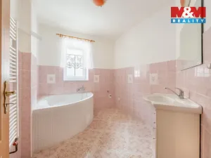 Prodej rodinného domu, Krakovec, 200 m2
