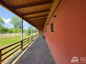 Prodej zemědělského objektu, Úžice, 5128 m2