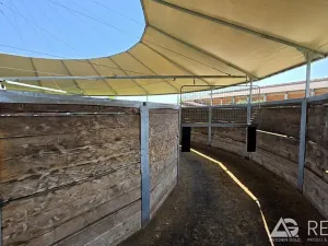 Prodej zemědělského objektu, Úžice, 5128 m2