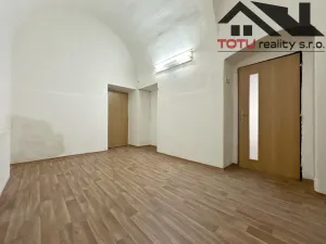 Pronájem obchodního prostoru, Jaroměř, Zdeňka Němečka, 82 m2