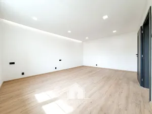 Pronájem bytu 2+kk, Ústí nad Labem, Mezidomí, 52 m2