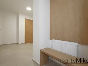 Pronájem bytu 2+kk, Liberec, Šafaříkova, 57 m2
