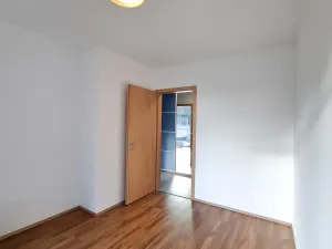 Pronájem bytu 2+kk, Praha - Vysočany, Pod Harfou, 45 m2