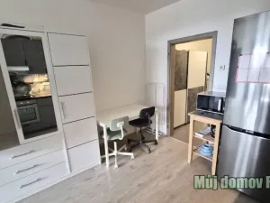 Pronájem bytu 1+kk, Praha - Letňany, Štanderova, 38 m2