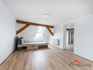 Prodej bytu 4+kk, Chlumec nad Cidlinou - Chlumec nad Cidlinou II, Zámostecká, 170 m2