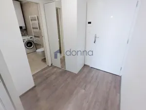 Pronájem bytu 1+kk, Praha, Hartigova, 25 m2