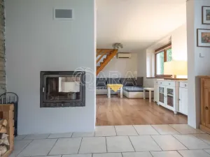 Prodej rodinného domu, Hostín, 204 m2