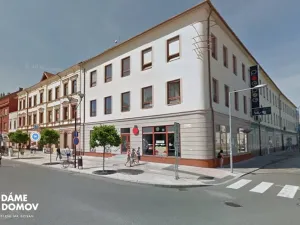 Pronájem obchodního prostoru, Hodonín, Masarykovo nám., 10 m2