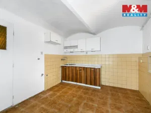 Prodej rodinného domu, Holýšov, náměstí 5. května, 230 m2