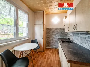 Prodej bytu 2+1, Aš, Hlavní, 51 m2