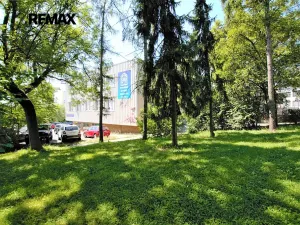 Pronájem kanceláře, Praha - Kobylisy, Horňátecká, 17 m2