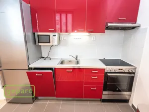 Pronájem bytu 2+kk, Praha, Bělohorská, 50 m2