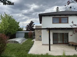 Pronájem rodinného domu, Jesenice - Zdiměřice, V Podlesí, 184 m2