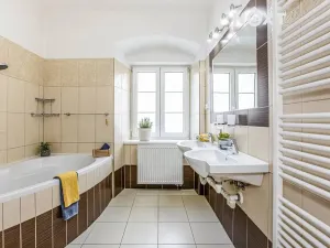 Prodej rodinného domu, Hluboká nad Vltavou, nám. Čsl. armády, 533 m2